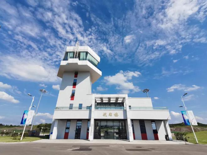 【专题】低空经济时代 通用机场走出安全高效多元发展新路(图2)