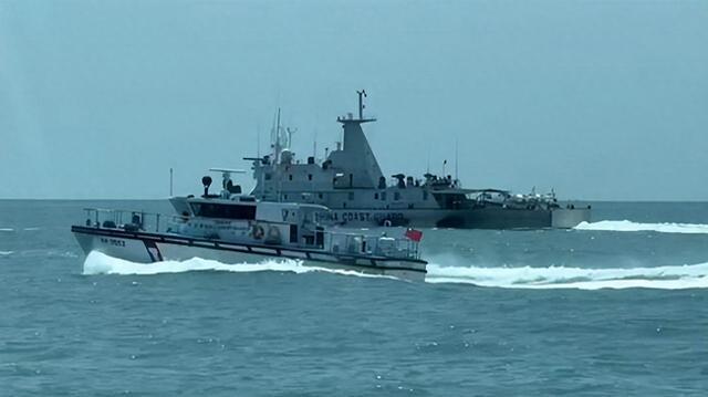 台海巡“扣押”大陆油船直升机正面现身台海台军将临大祸(图12)