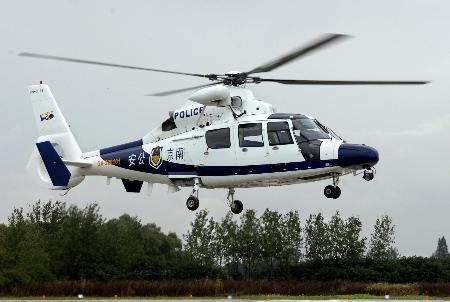 黄岩岛闯入不速之客解放军严正警告中方一招破局马科斯结局已定(图1)