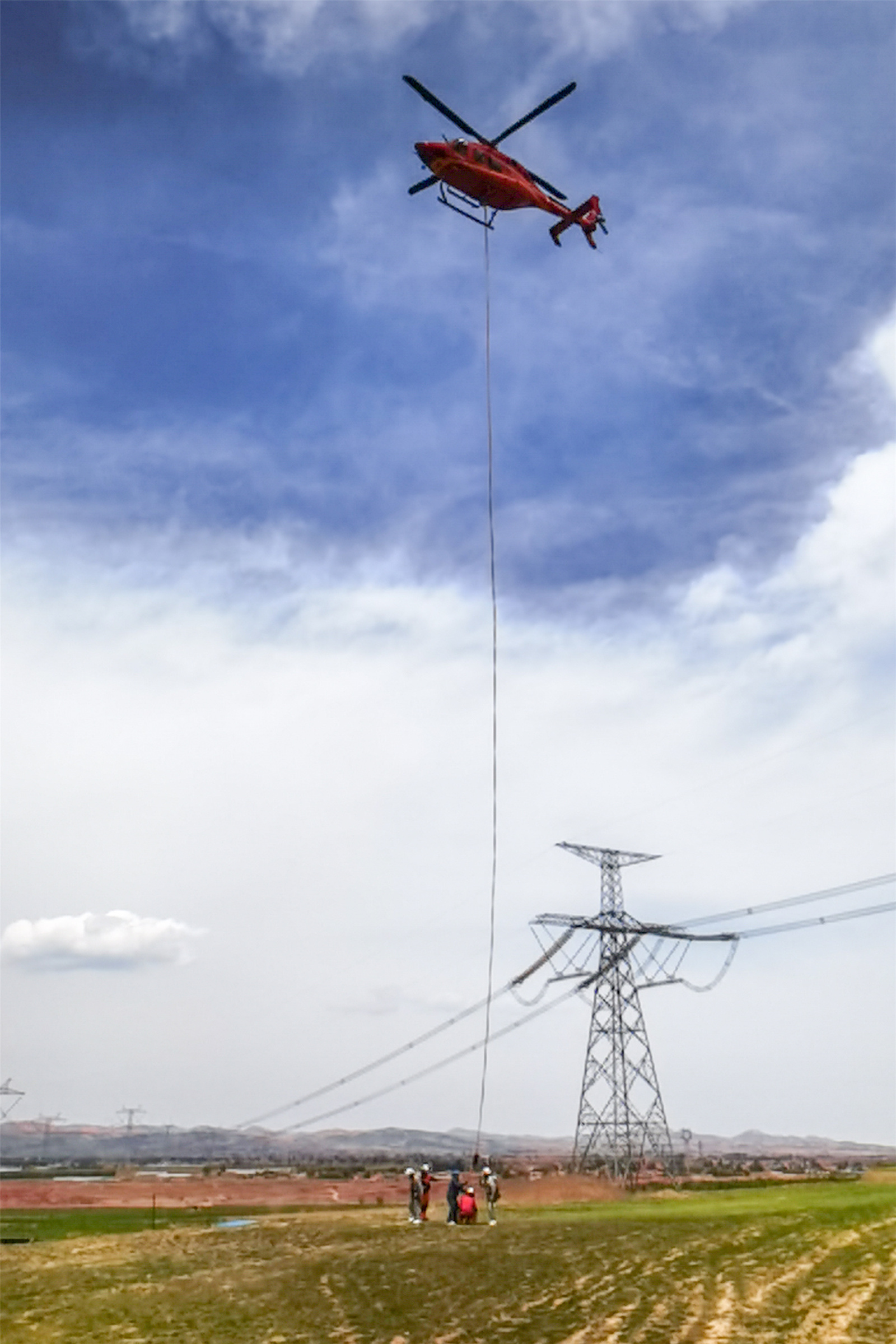 应急管理低空“鹰眼”、蜂巢无人机灭火救援平台……成都发布安全应急领域场景创新清单(图1)