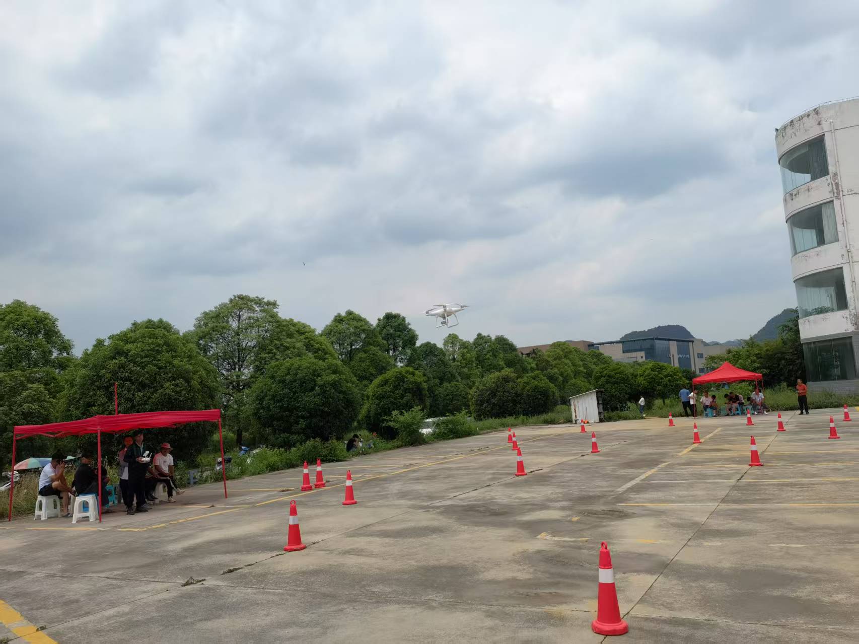 发展低空经济 镇宁“飞”出市场与信心(图2)