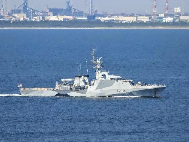 耿爽掀了英国老底碰瓷台海？那就看谁手里的牌更狠(图1)