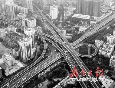 广东出动直升机 为10万摩托车返乡大军护航(图)(图1)