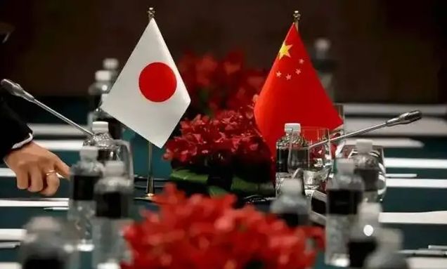 钓鱼岛以北交手日本F15J紧急起飞逼近辽宁舰领教了歼15的厉害(图1)