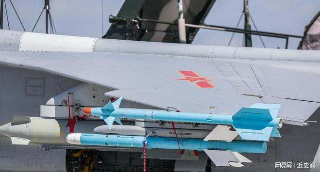 农用机挂导弹升空俄无人机遭奇袭低空猎杀显神威(图6)